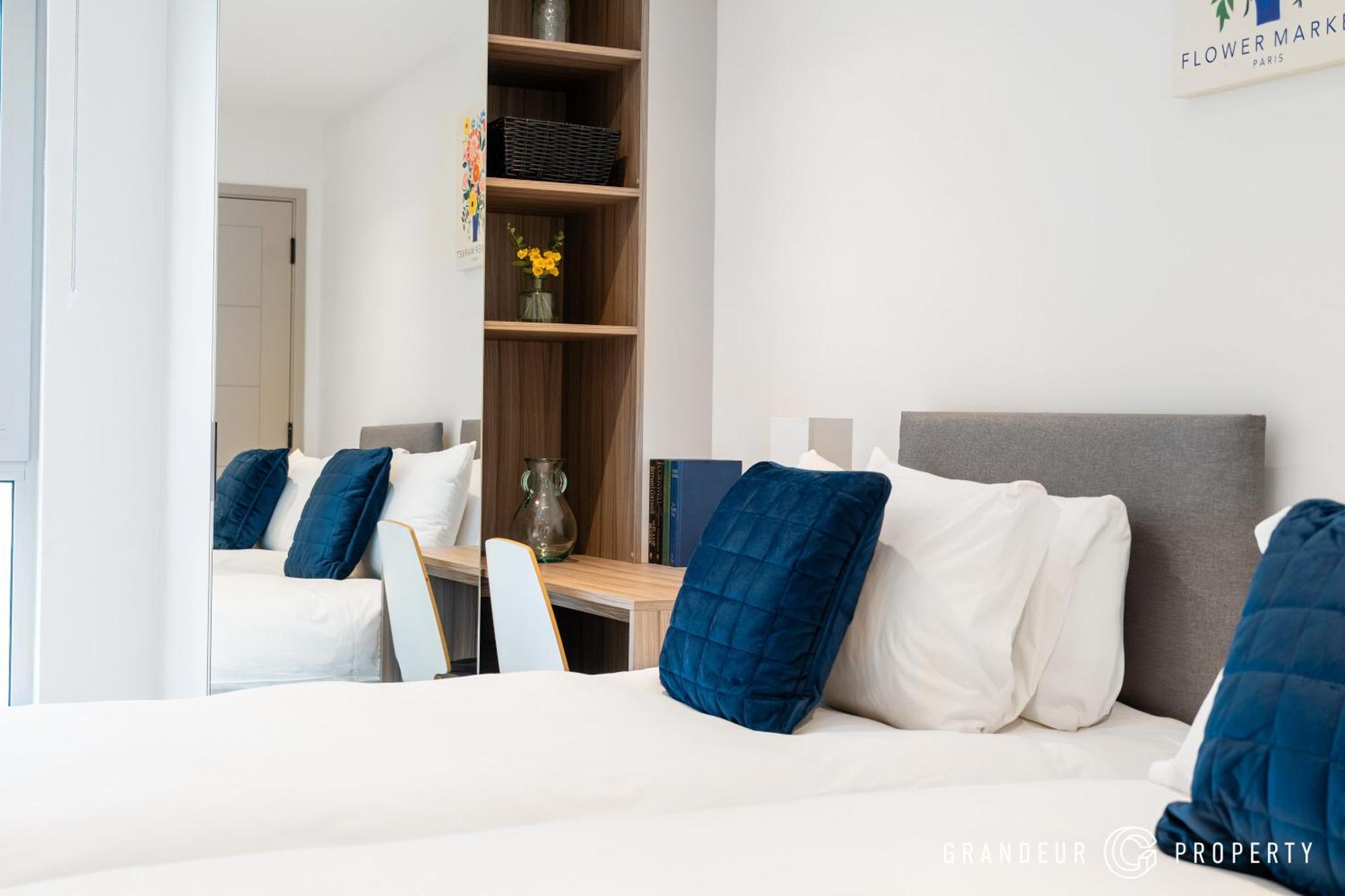 Quayside By Grandeur * Poole