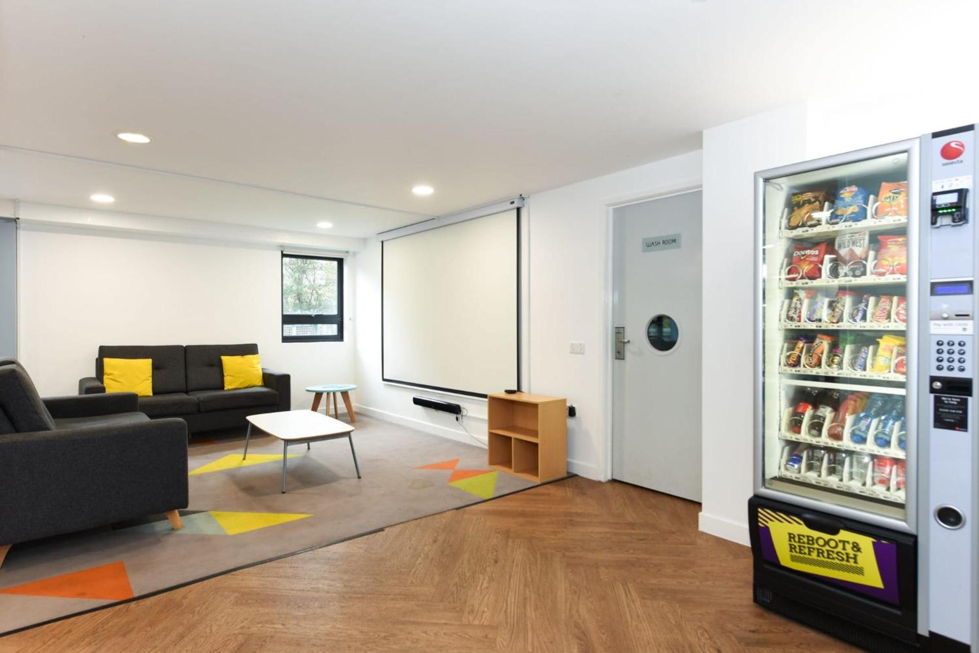 Apartment Experience Modern Student Living At Corfe House In Bournemouth *