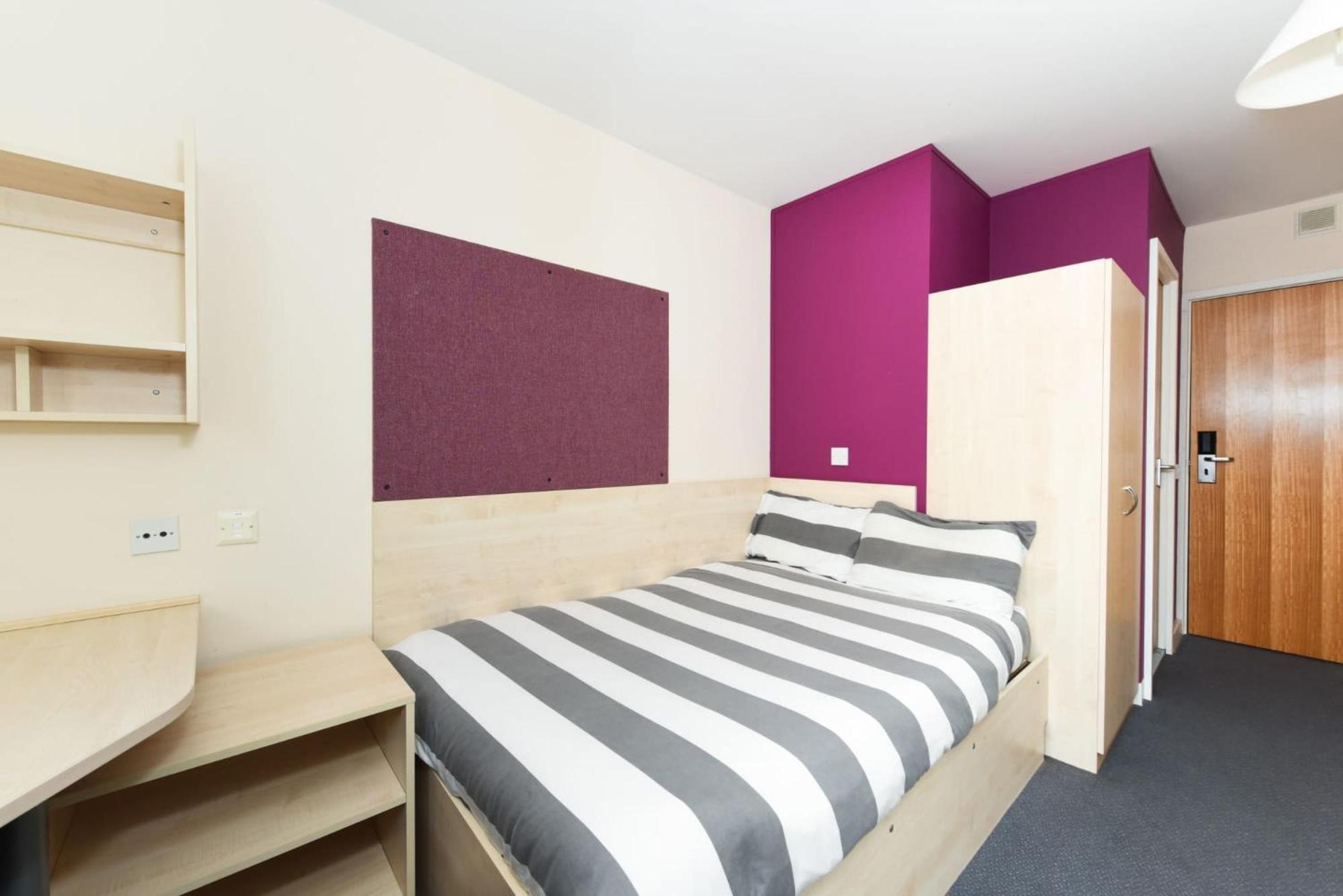 Experience Modern Student Living At Corfe House In Bournemouth *