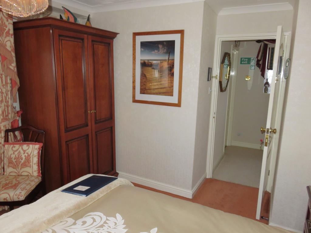 Guest house Pineview Poole