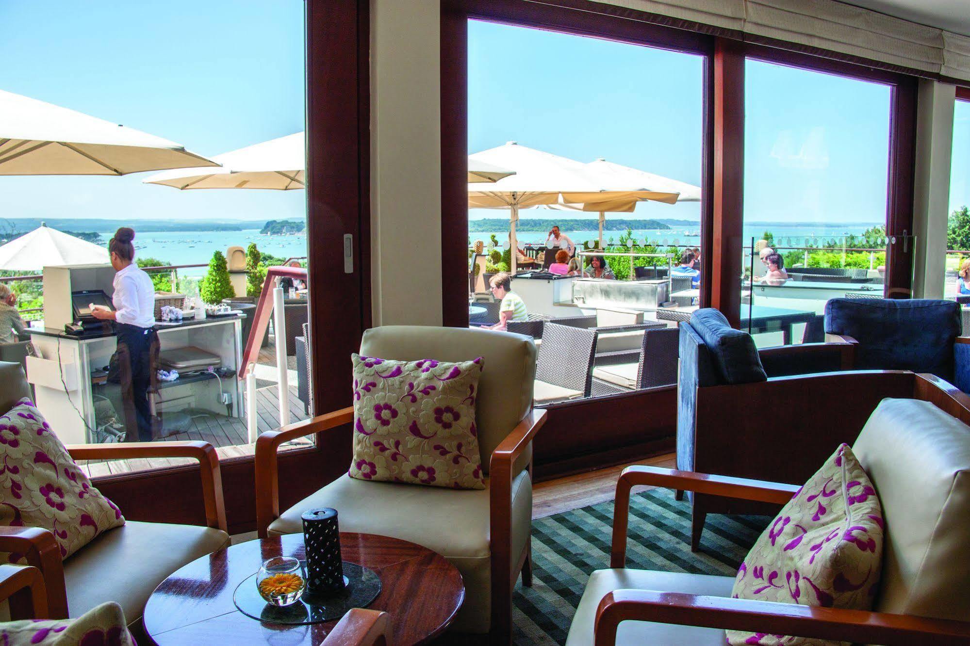 Hotel Harbour Heights 4*