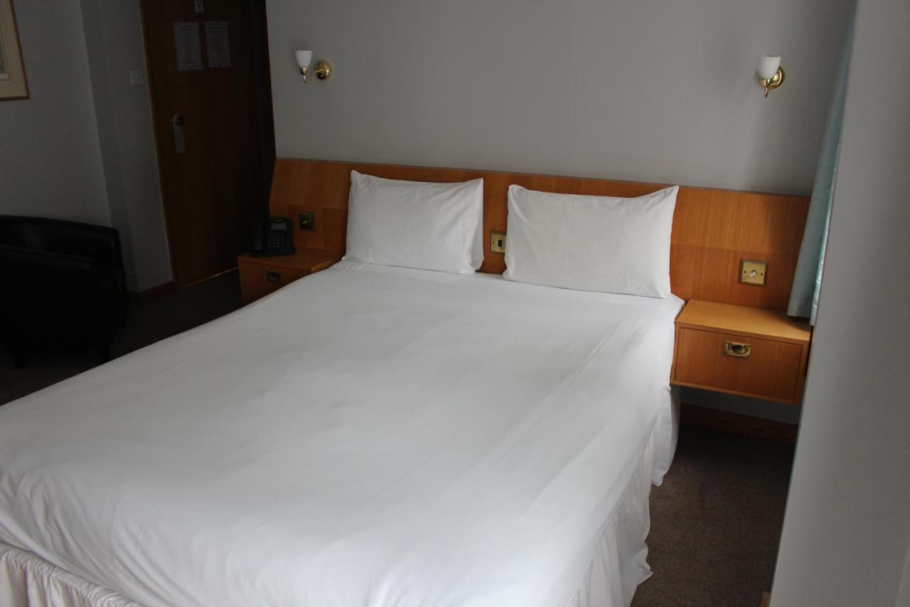 Salterns Harbourside 3*