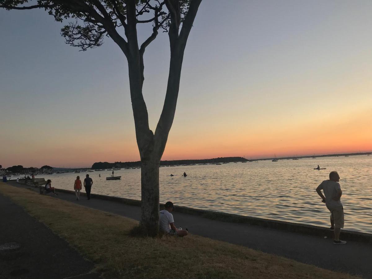 Bungalows Near Sandbanks Beach * Poole