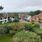 Sea View Newly Refurbished Flat