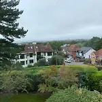 Sea View Newly Refurbished Flat