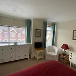 3 Double Bed House 10 Mins From Sandbanks