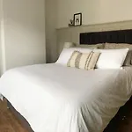 Emerson House. Close To Poole Harbour & Town Centre