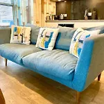 Elegant Apartment - 1 Minute Walk To Poole Quay - Great Location - Free Parking - Fast Wifi - Smart Tv - Newly Decorated - Sleeps Up To 2! Close To Poole & Bournemouth & Sandbanks