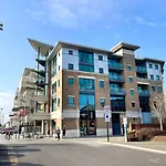 Quay & Sea View Spacious Modern Secure Parking