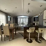 Poole Harbour View Lodge At Rockley Park