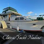 Classic Yacht Nadine In Poole Harbour, Dorset, With A Hot Tub Jacuzzi