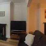 Spacious 5 Large Bedroom Victorian House - Beach 2 Miles