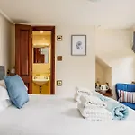 The Old Townhouse - Room 4
