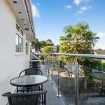 5 Bedroom Detached Beach House Poole