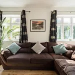 Sandbanks Ground Floor 2 Bed Apt, Beach 3Mins Walk
