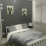 Bed & Breakfast - 2 Double Rooms With Ensuites