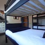 Apartment In Canford Cliffs Close To Sandbanks Beach