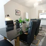 Apartment In Canford Cliffs Close To Sandbanks Beach