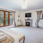Luxury6Bedhouse-Hottub-Gamesroom-Amar Luxury Stays