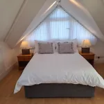 Panorama House - 400M From Sandbanks Beach