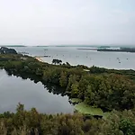 Seaside 8-Person Caravan At Rockley Park