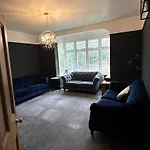 5 Bedroom Dorset Holiday Home Near The Coast