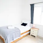 4 Bedroom Coastal Retreat In Sandbanks
