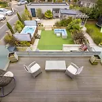 Luxury 5 Bedroom House-Large Swim Spa & Sea Views! Hosted By Amar Luxury Stays