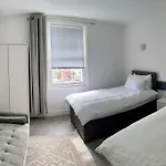 Swan House