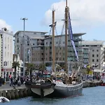 Avalon - Walking Distance To Poole Quay And Town