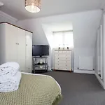 Angel Mews