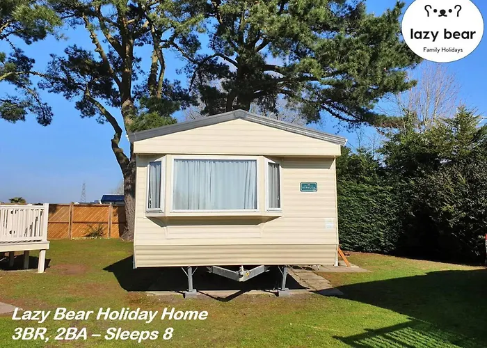 Charming 3-Bed Holiday Home In Poole Rockley Park