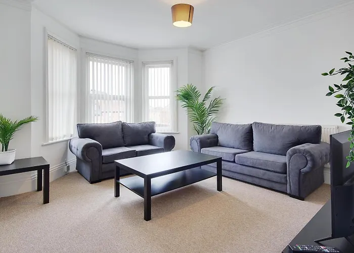 Ashley Road Apartment 3