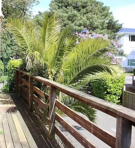 Sandbanks Ground Floor 2 Bed Apt, Beach 3Mins Walk