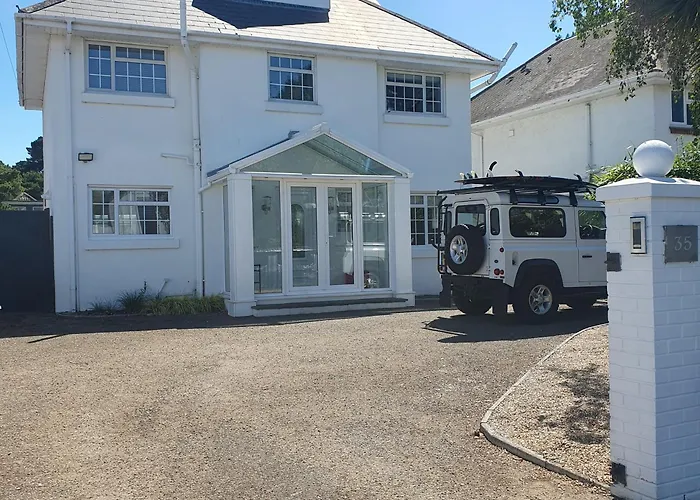 Panorama House - 400M From Sandbanks Beach