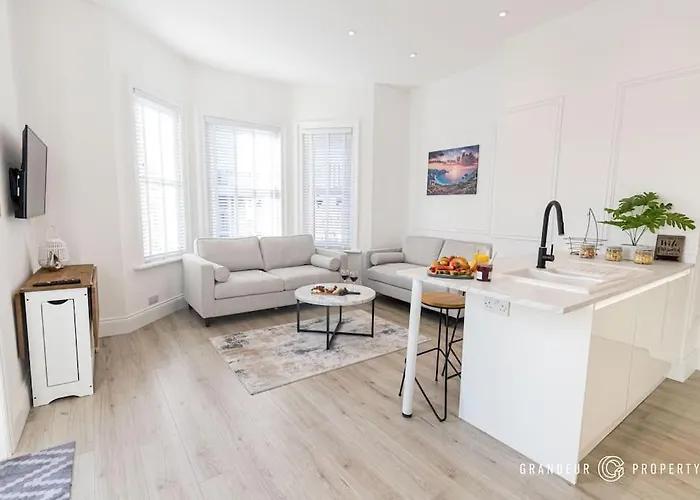 Longfleet Landings By Grandeur Property
