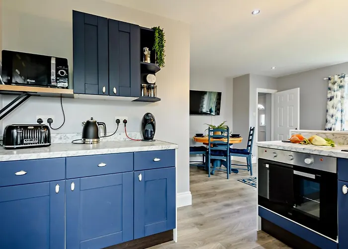 2 Bed In Poole 92578