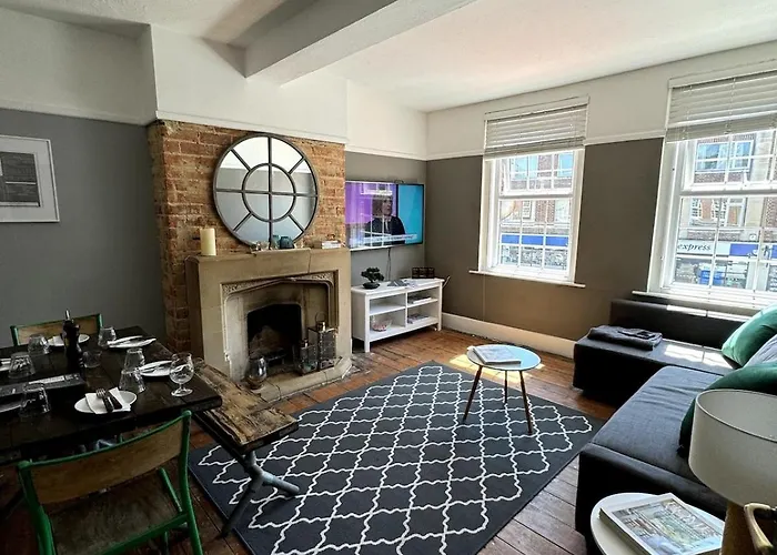 Canford Cliffs Apartment