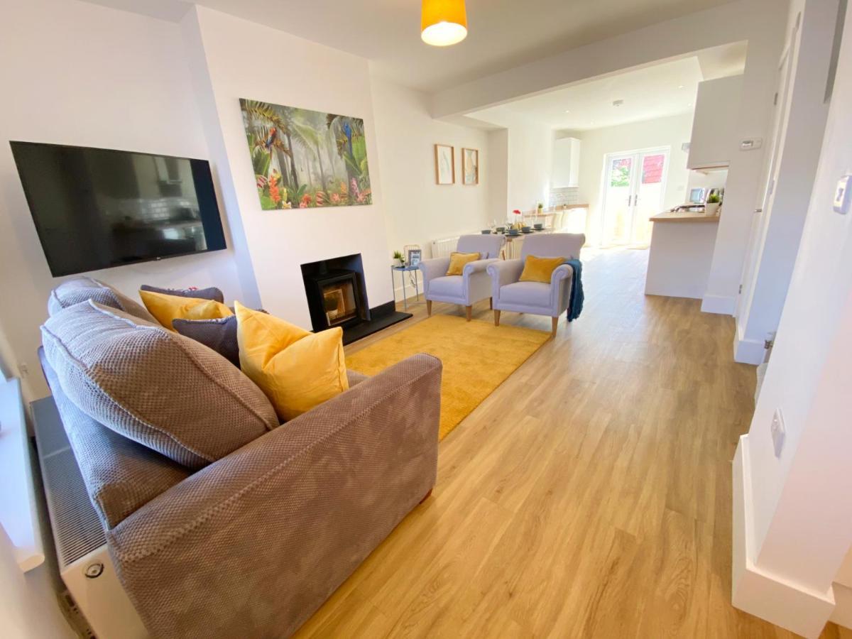 Holiday home Sandbanks Garden Retreat: 2-bedroom Smart Near *