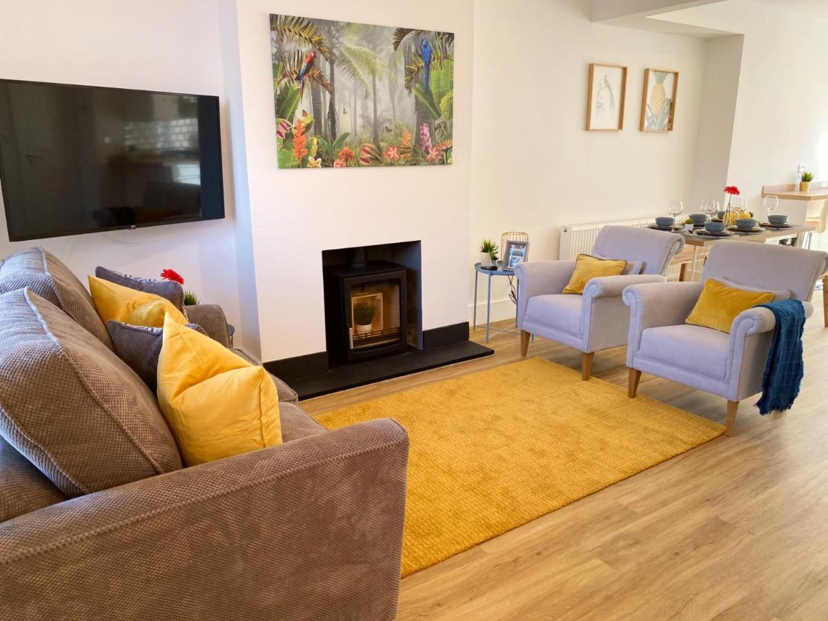 Holiday home Sandbanks Garden Retreat: 2-bedroom Smart Near *