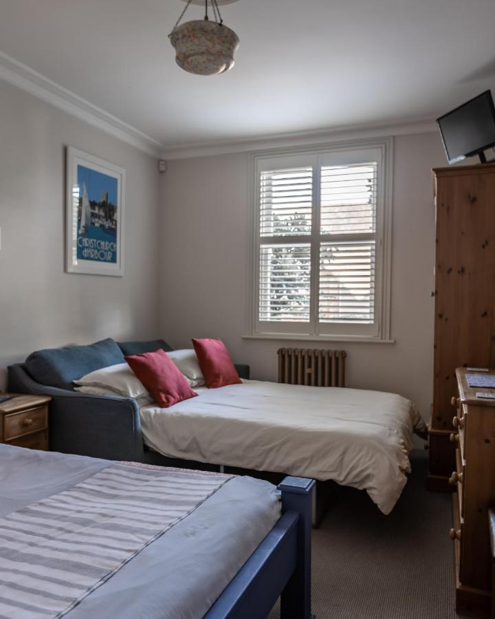 Guest house Cranborne House