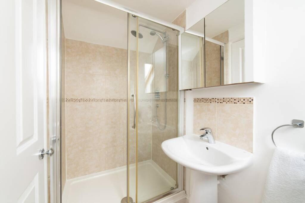 Holiday home Aderta Stylish House *