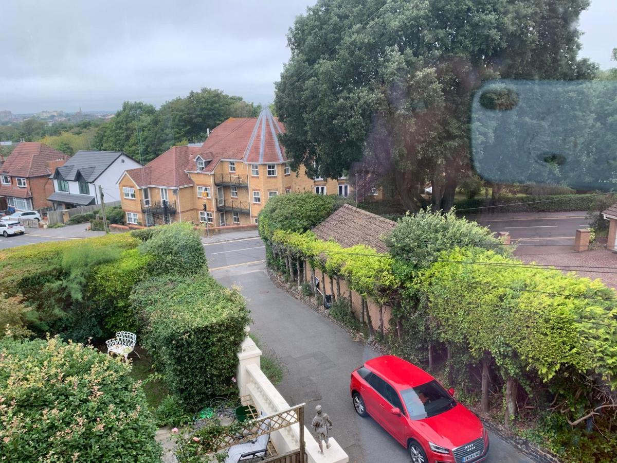 Sea View Newly Refurbished Flat Apartment