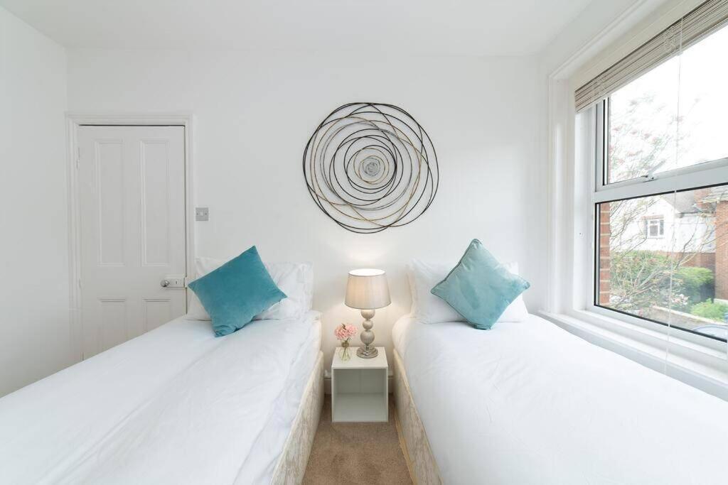 Aderta Stylish House * Poole