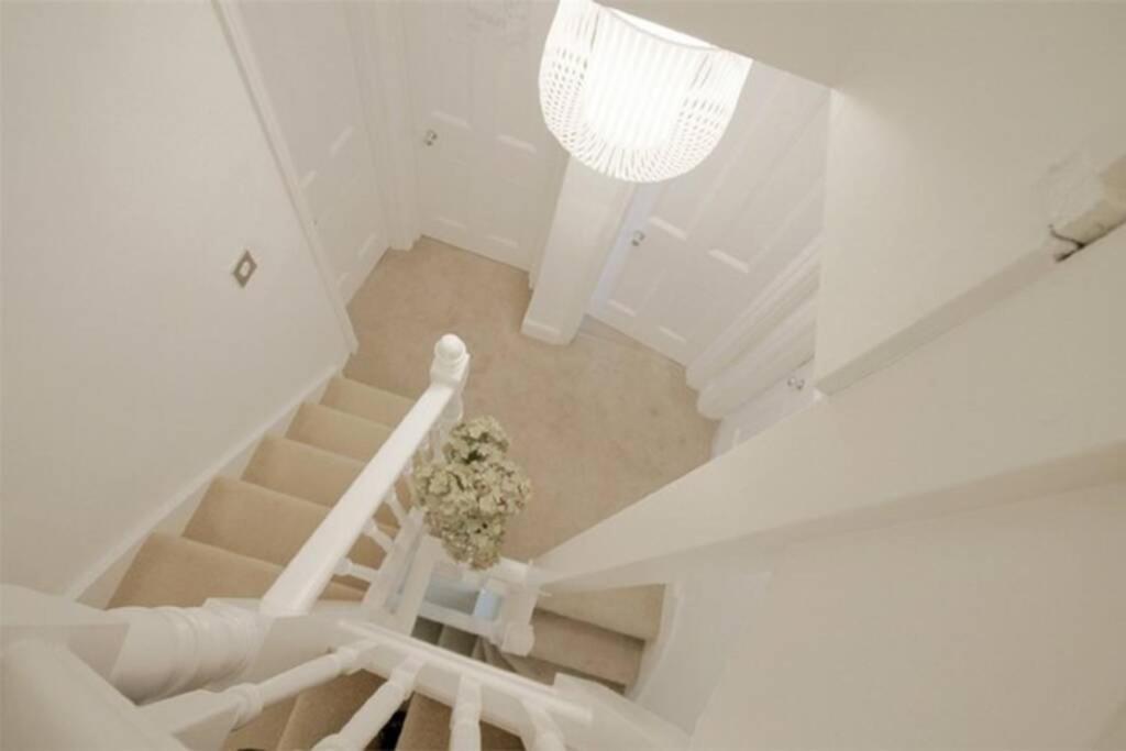 Aderta Stylish House