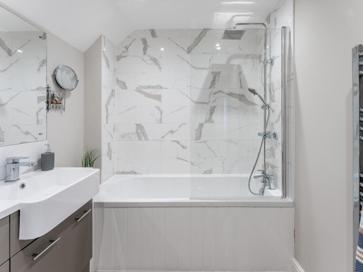 Pass The Keys Gorgeous Townhouse In The Heart Of Holiday home *
