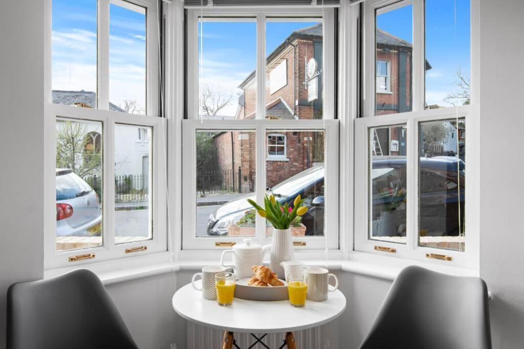 Holiday home Church Cottages - 3bd Coastal Retreat With Parking Poole