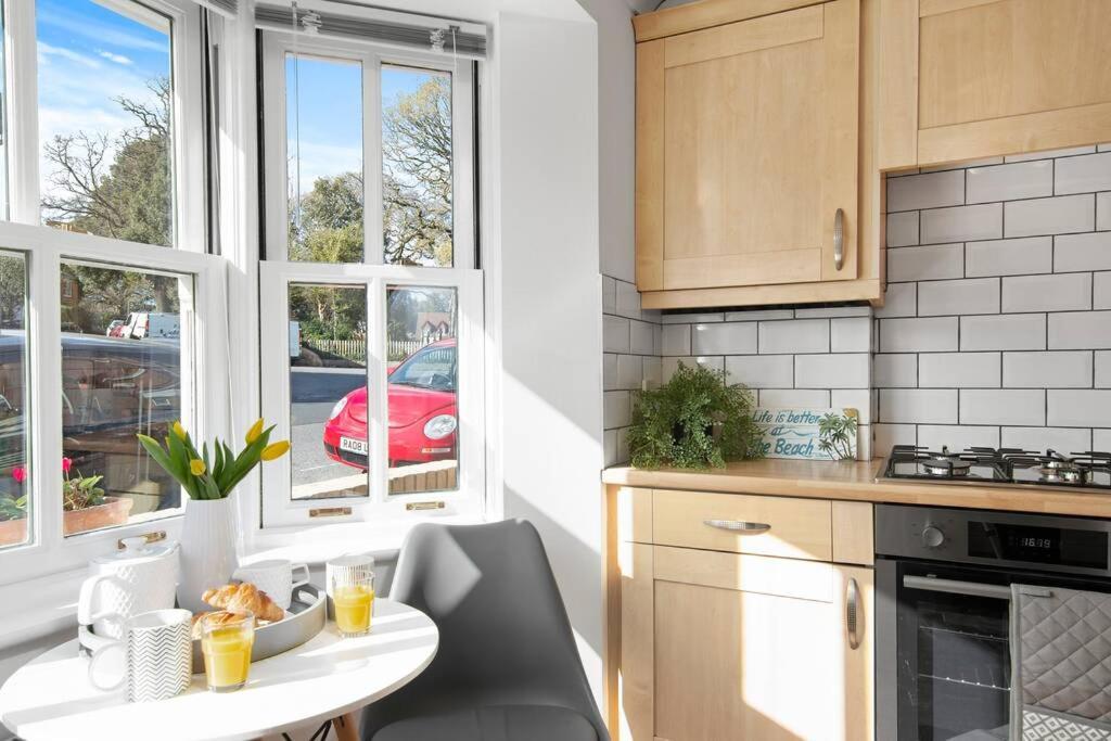 Holiday home Church Cottages - 3bd Coastal Retreat With Parking *