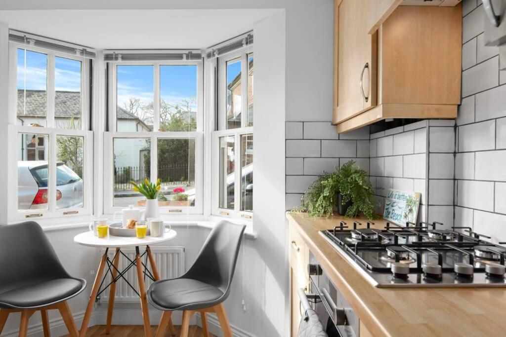 Church Cottages - 3bd Coastal Retreat With Parking * Poole