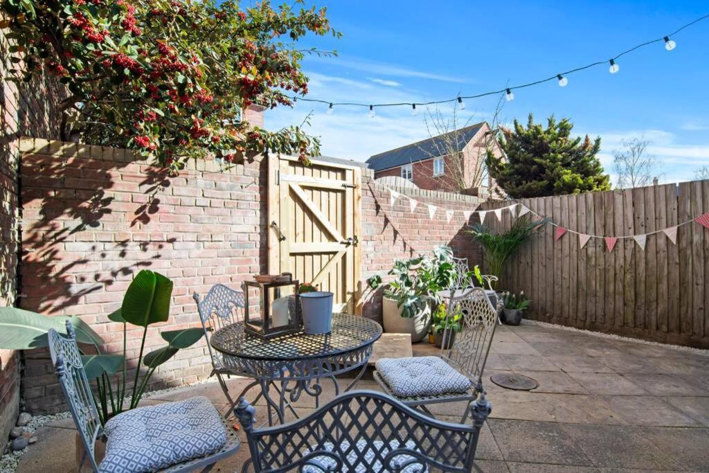 Church Cottages - 3bd Coastal Retreat With Parking Poole